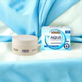 مرطب نهاري ACUA LACURA